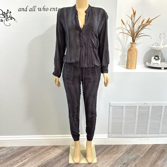 Indah Long Sleeve Jumpsuit Size XS Pinnacle Utility Animal Print